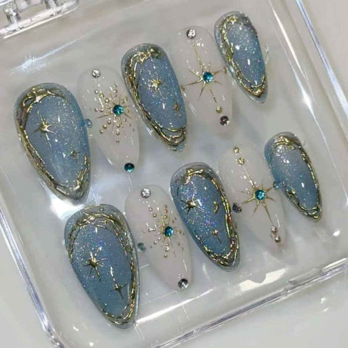 Nail Art Gliter - 24 szt. Złocone, brokatowe, zdobione gwiazdkami