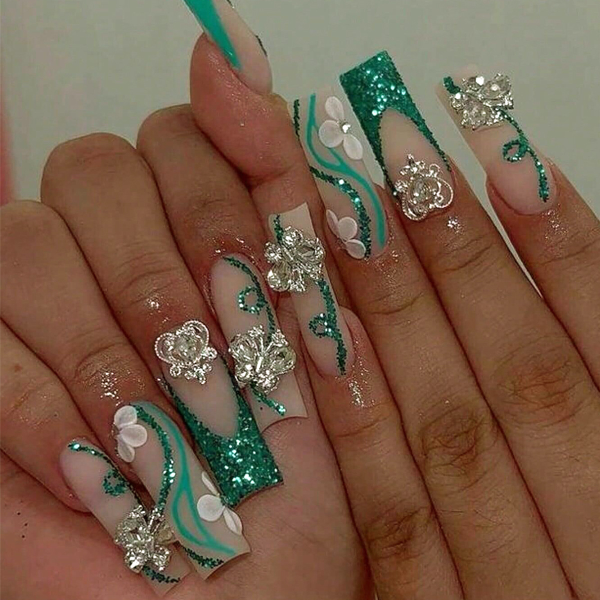 Balerina sztuczne paznokcie bł – Nail Art Gliter recenzja i cena