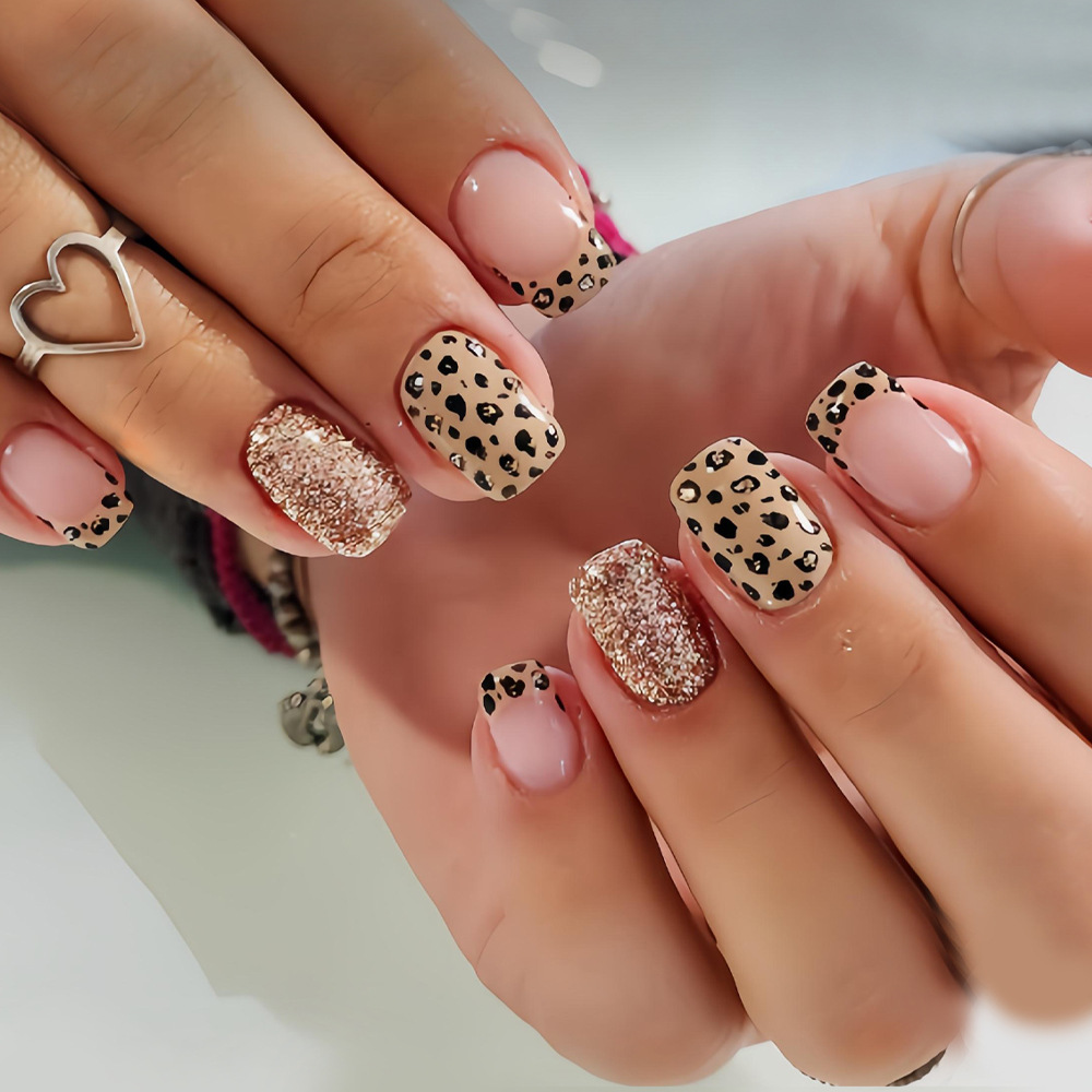 Krótkie długie sztuczne paznok – Nail Art Gliter recenzja i cena