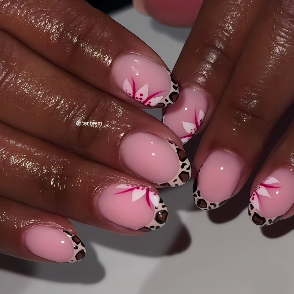 Krótkie długie sztuczne paznok – Nail Art Gliter recenzja i cena