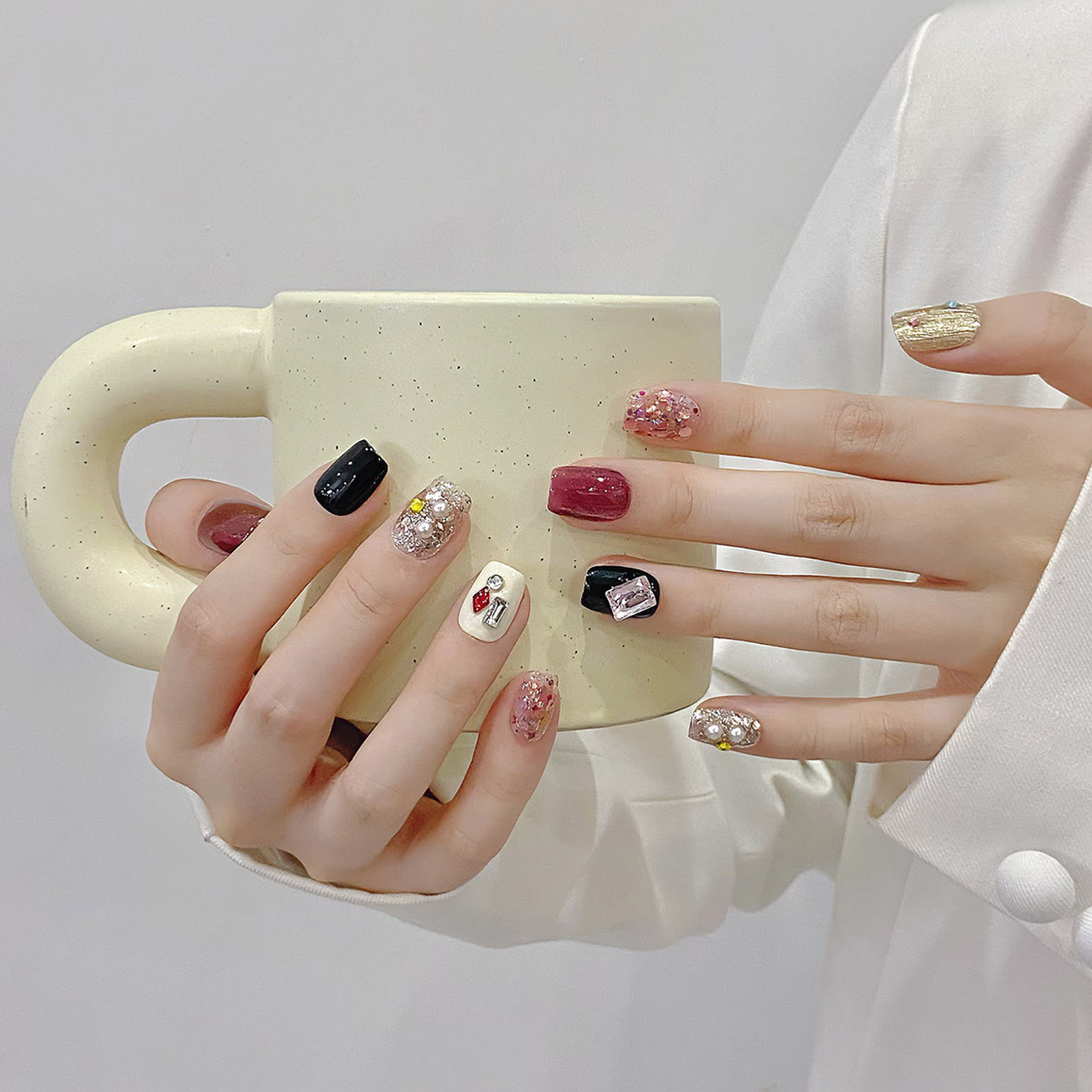 Ręcznie robiona prasa na pazno – Nail Art Gliter recenzja i cena