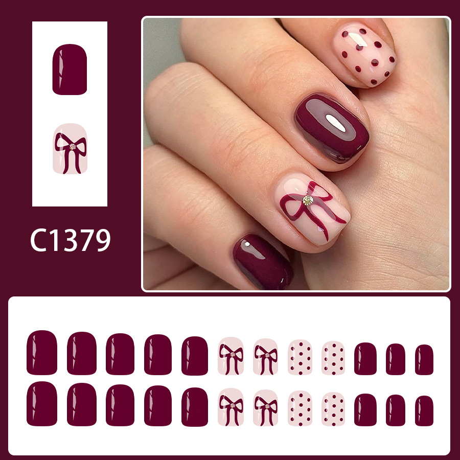 Krótkie Kwadratowe Paznokcie S – Nail Art Gliter recenzja i cena
