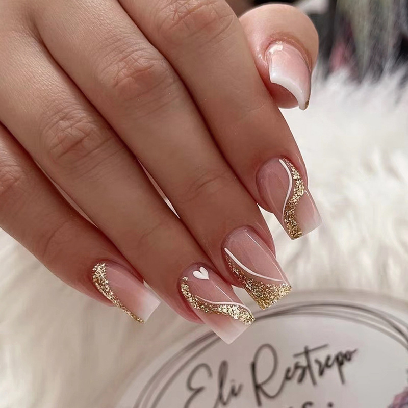 Krótkie, średnie sztuczne pazn – Nail Art Gliter recenzja i cena